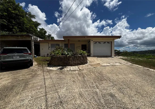 Photo 4 of Single family home for sale at Km 19 842 Carretera, Bayamon, PR 00959 | MLS# PR9119624 | Listing updated on 2026-03-04