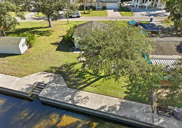 Photo 3 of Single family home for sale at 7255 Tropical Dr, Weeki Wachee, FL 34607 | MLS# W7883530 | Listing updated on 2026-07-23