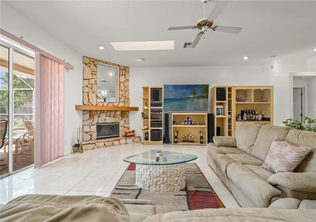 Photo 3 of Single family home for sale at 4071 Black Oak Trl, Brooksville, FL 34604 | MLS# TB8482109 | Listing updated on 2026-09-18