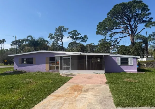 Homes for sale in New Port Richey, FL | 7235 Royal Palm Dr, New Port Richey, FL 34652 | MLS# TB8482160