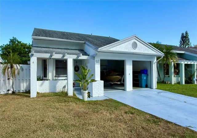 3rd image of 22 Paxford Ln, Boynton Beach, FL 33426 | MLS# O6387110