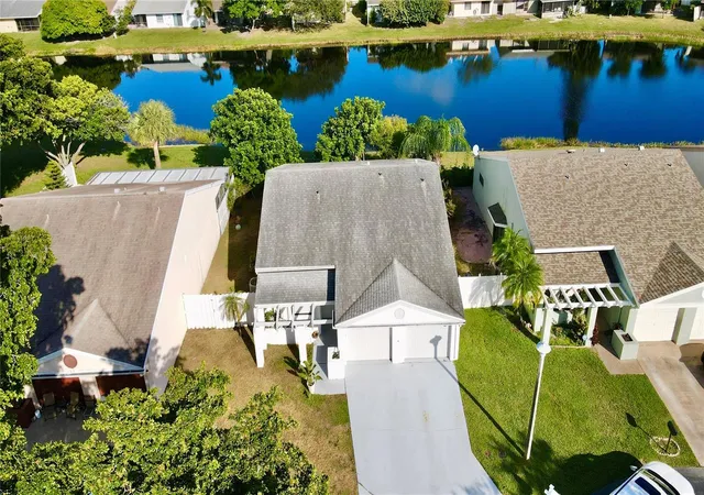 4th image of 22 Paxford Ln, Boynton Beach, FL 33426 | MLS# O6387110