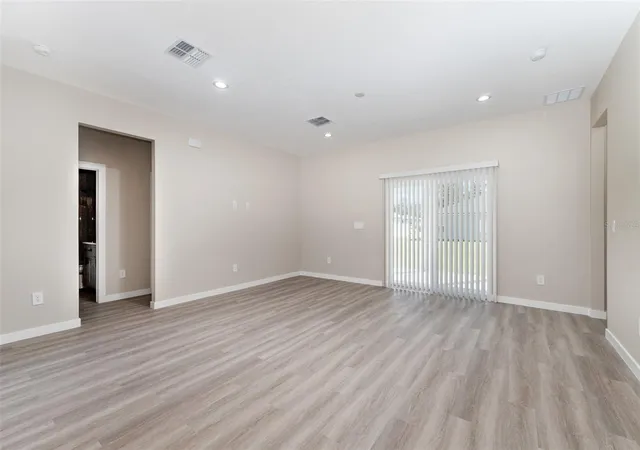 Photo 4 of Single family home for sale at 15615 SW 49th Avenue Rd, Ocala, FL 34473 | MLS# OM719948 | Listing updated on 2026-09-26
