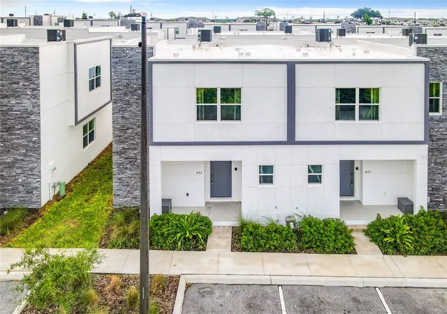 Photo 1 of Townhouse for sale at 653 Trikomo Dr, Davenport, FL 33896 | MLS# O6387197 | Listing updated on 2026-08-25
