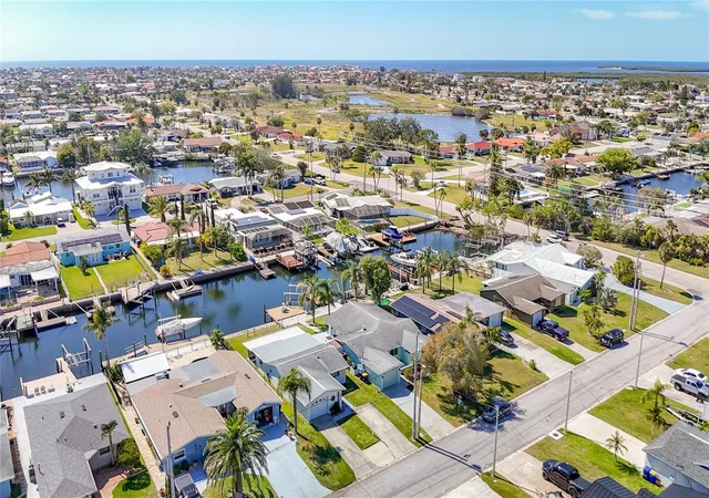 4th image of 4947 Blue Heron Dr, New Port Richey, FL 34652 | MLS# TB8482309