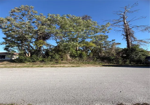 Homes for sale in Spring Hill, FL | 11230 Montcalm Rd, Spring Hill, FL 34608 | MLS# W7883542