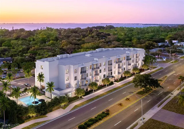 2nd image of 4950 Remington Dr #401, Sarasota, FL 34234 | MLS# A4684673