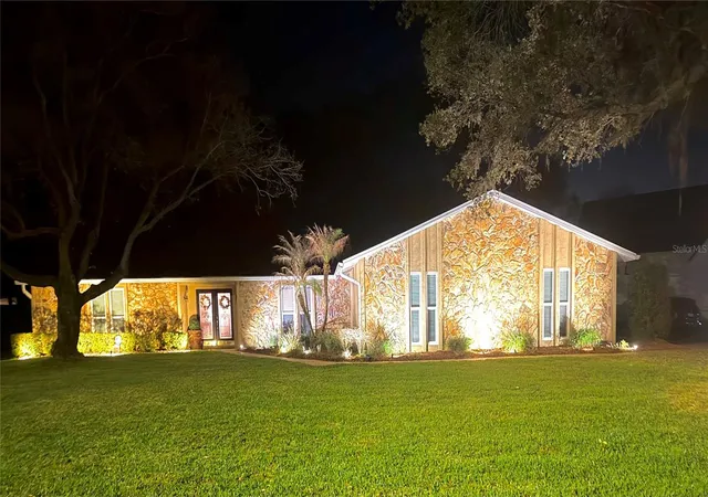 1st image of 2935 Plantation Rd, Winter Haven, FL 33884 | MLS# L4959891