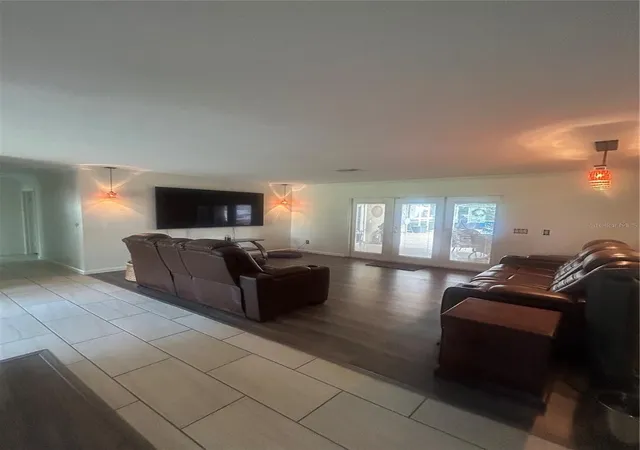 3rd image of 2935 Plantation Rd, Winter Haven, FL 33884 | MLS# L4959891