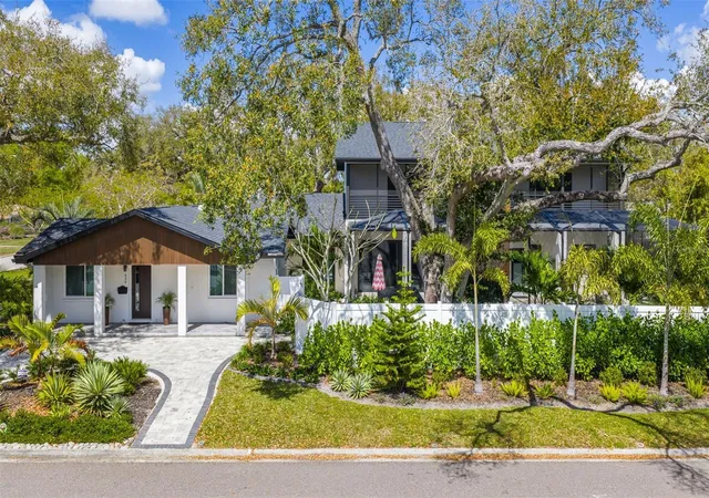 Photo 1 of Single family home for sale at 639 43rd Avenue N, St Petersburg, FL 33703 | MLS# TB8482387 | Listing updated on 2026-09-23
