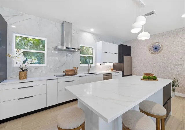 Photo 4 of Single family home for sale at 639 43rd Avenue N, St Petersburg, FL 33703 | MLS# TB8482387 | Listing updated on 2026-09-23