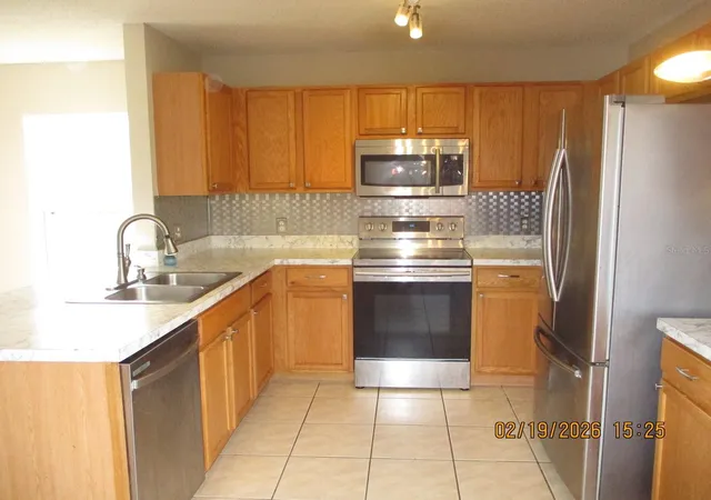 Photo 3 of Sale Pending at 2881 Kokomo Loop, Haines City, FL 33844 | MLS# L4959900 | Listing updated on 2026-10-03