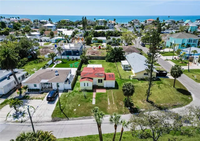 3rd image of 15822 Redington Dr, Redington Beach, FL 33708 | MLS# TB8482418
