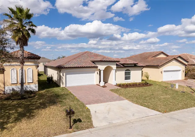 Photo 2 of Single family home for sale at 355 Villa Sorrento Cir, Haines City, FL 33844 | MLS# S5145021 | Listing updated on 2026-09-05