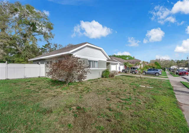 Photo 3 of Single family home for sale at 8312 Mara Vista Ct, Orlando, FL 32827 | MLS# S5145022 | Listing updated on 2026-09-11