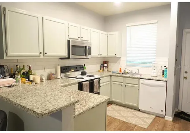 3rd image of 4415 Sw 34Th St #308, Gainesville, FL 32608 | MLS# O6387382