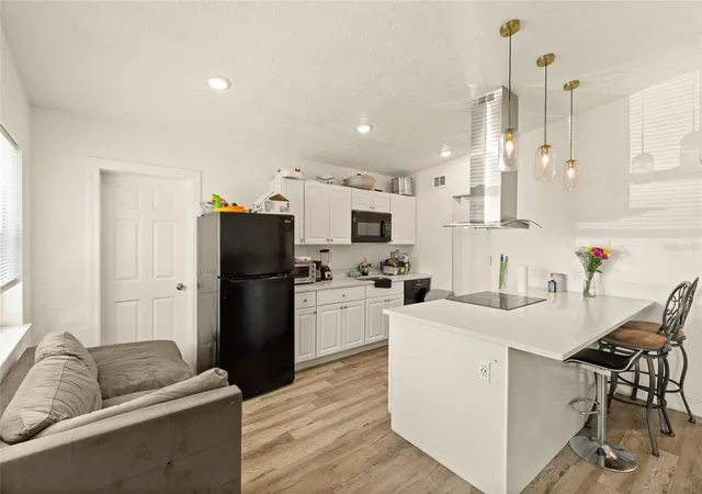 Photo 2 of Single family home for sale at 4821 Elfrida Ave, Sarasota, FL 34235 | MLS# A4684754 | Listing updated on 2026-08-12
