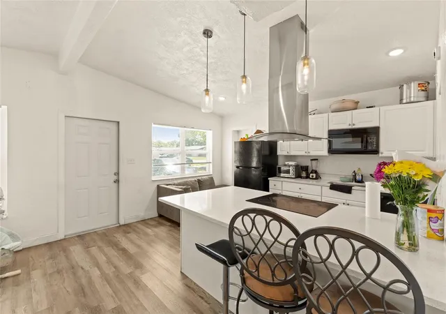 Photo 3 of Single family home for sale at 4821 Elfrida Ave, Sarasota, FL 34235 | MLS# A4684754 | Listing updated on 2026-08-12