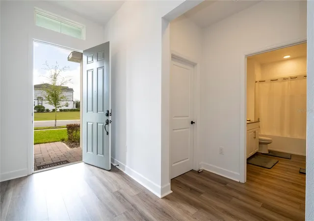4th image of 734 Creeping Fig St, Apopka, FL 32703 | MLS# O6387411