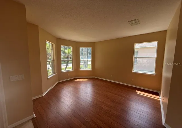 Photo 3 of Single family home for sale at 1102 Magnolia Blossom Ct, Apopka, FL 32712 | MLS# O6387421 | Listing updated on 2026-08-31