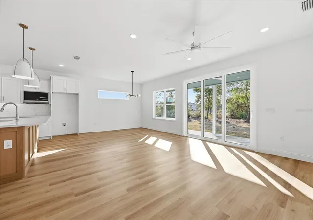 Photo 2 of Single family home for sale at 1064 Sw 67th Way, Gainesville, FL 32607 | MLS# GC538124 | Listing updated on 2026-10-23