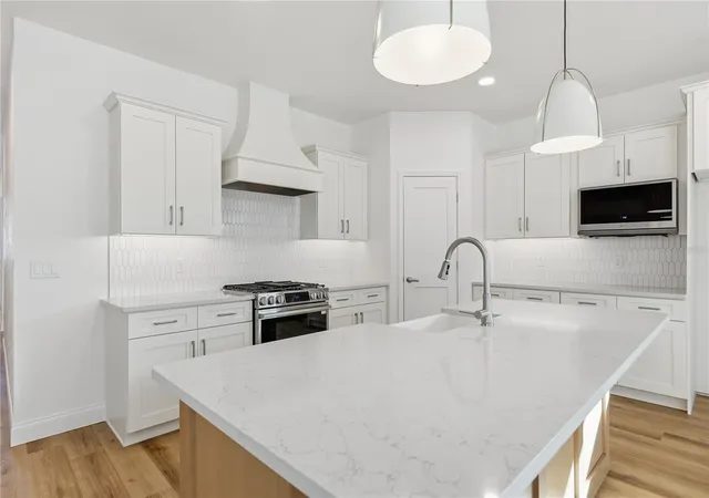 3rd image of 1064 Sw 67Th Wy, Gainesville, FL 32607 | MLS# GC538124