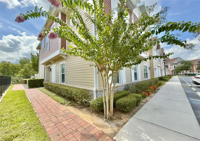 Photo 3 of Townhouse for sale at 7498 Sunville Ave, Kissimmee, FL 34747 | MLS# S5145047 | Listing updated on 2026-08-24