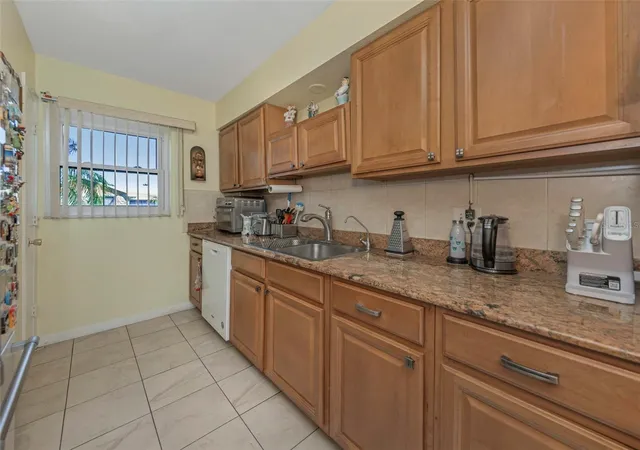 Homes for sale in St Petersburg, FL | 6976 Sunset Dr S #6976, St Petersburg, FL 33707 | MLS# TB8482605