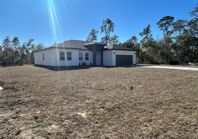 Photo 3 of Single family home for sale at 555 Marion Oaks Golf Rd, Ocala, FL 34473 | MLS# O6387445 | Listing updated on 2026-03-09
