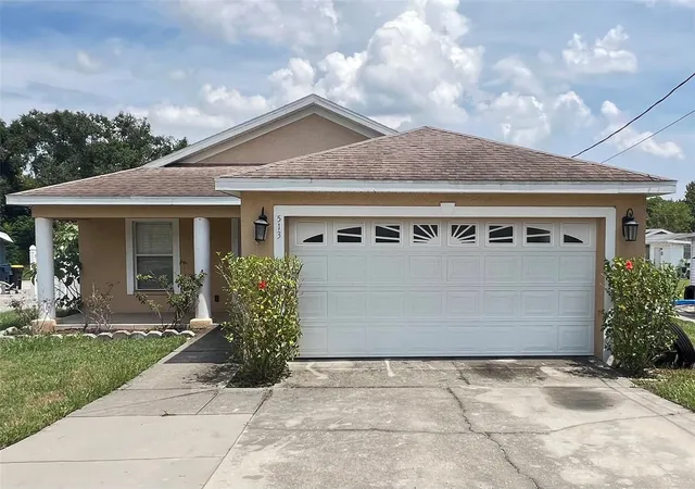 Photo 1 of Single family home for sale at 513 Lemon St, Auburndale, FL 33823 | MLS# O6387447 | Listing updated on 2026-06-22