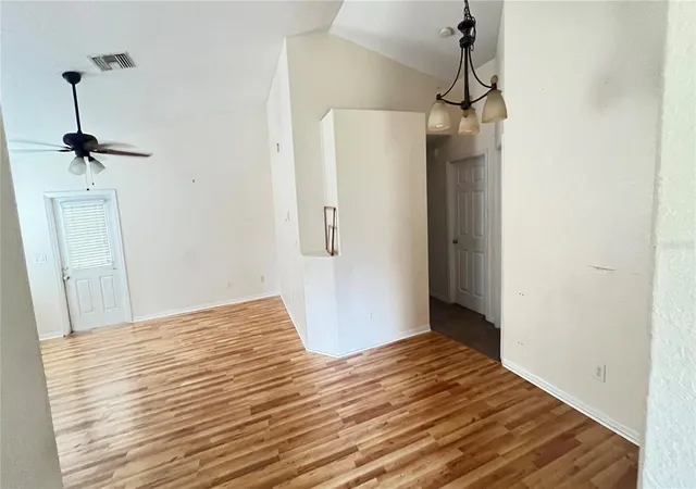 Photo 4 of Single family home for sale at 513 Lemon St, Auburndale, FL 33823 | MLS# O6387447 | Listing updated on 2026-06-22