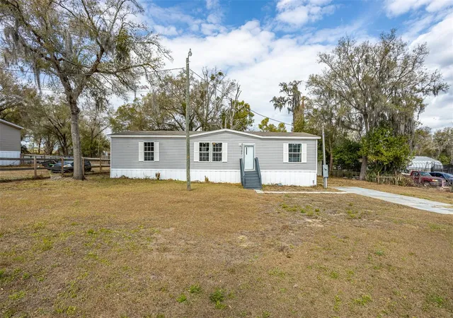Photo 3 of Manufactured home for sale at 40545 Stewart Rd, Zephyrhills, FL 33540 | MLS# TB8482622 | Listing updated on 2026-08-22