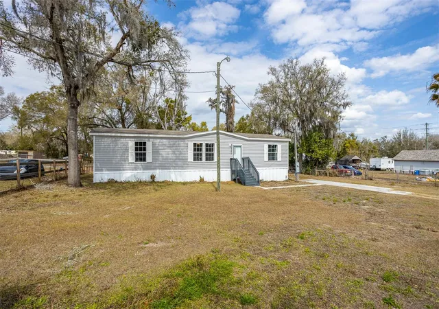 Photo 3 of Manufactured home for sale at 40545 Stewart Rd, Zephyrhills, FL 33540 | MLS# TB8482622 | Listing updated on 2026-08-22