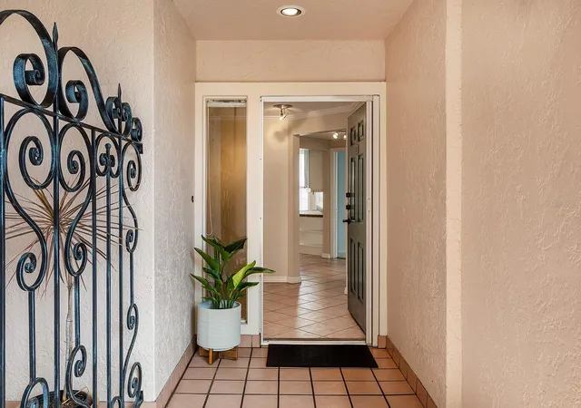 Photo 3 of Condo for sale at 5420 Eagles Point Cir #106, Sarasota, FL 34231 | MLS# A4684787 | Listing updated on 2026-06-21