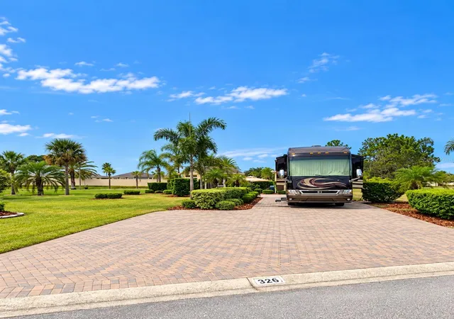 Photo 1 of Single family home for sale at 326 Nolane Ln, Polk City, FL 33868 | MLS# L4959925 | Listing updated on 2026-09-30