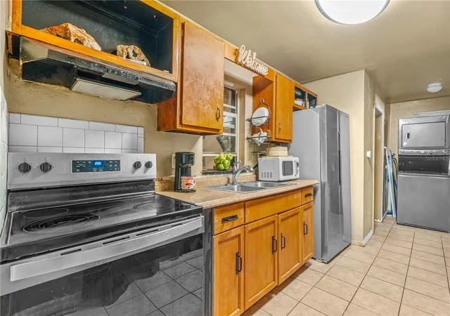 Photo 4 of Single family home for sale at 808 Kathy St, Daytona Beach, FL 32114 | MLS# FC316626 | Listing updated on 2026-10-05