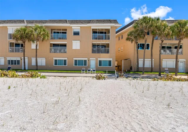 3rd image of 3100 Gulf Blvd, Belleair Beach, FL 33786