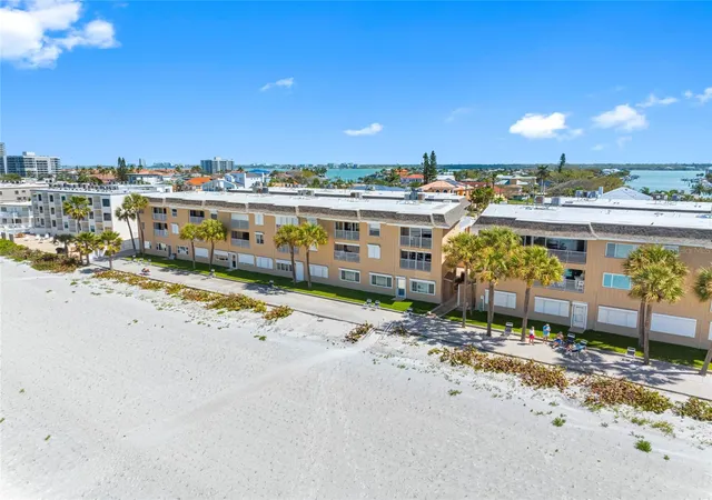2nd image of 3100 Gulf Blvd, BELLEAIR BEACH, FL 33786