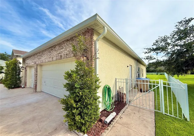 Homes for sale in Kissimmee, FL | 231 Strathmore Cir, Kissimmee, FL 34744 | MLS# S5145096