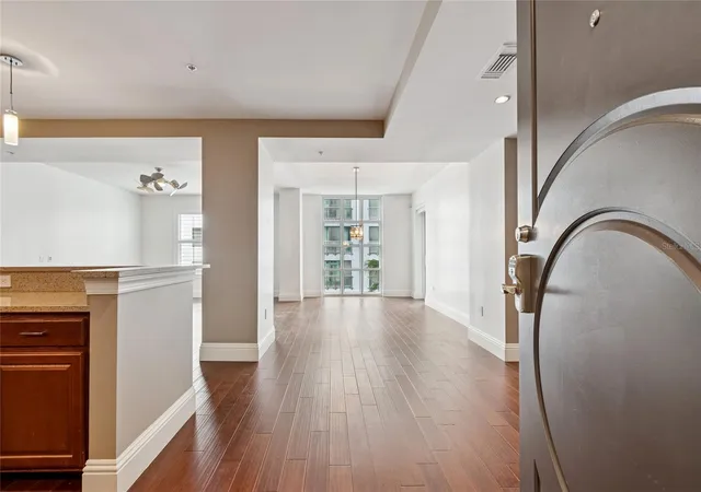 5th image of 1227 E Madison St #503, Tampa, FL 33602 | MLS# TB8482775