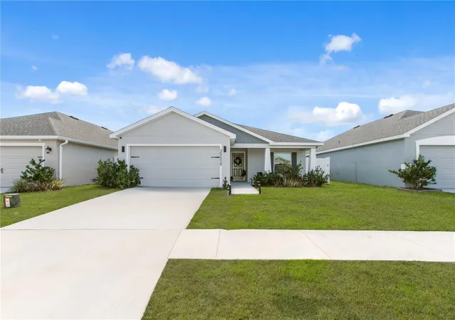 3rd image of 35598 Bellington Blvd, Zephyrhills, FL 33541 | MLS# O6387647
