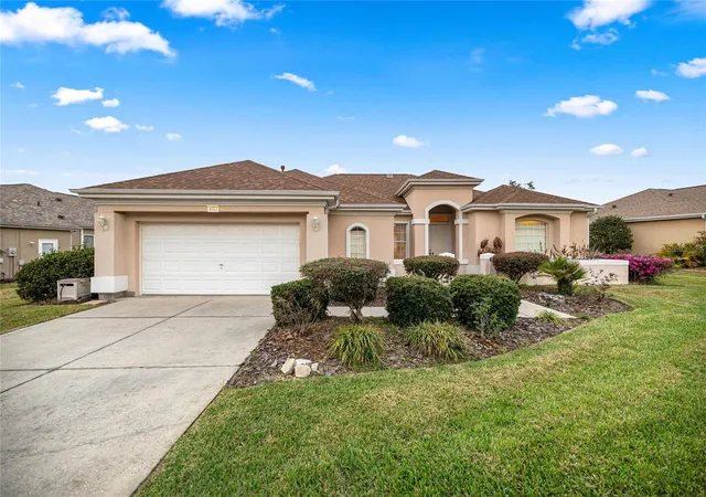1st image of 9512 Se 124th Loop, Summerfield, FL 34491 | MLS# OM720061