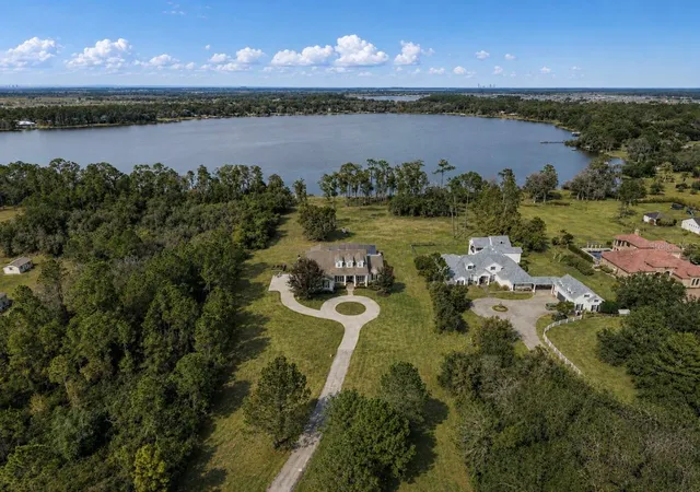 Photo 3 of Single family home for sale at 5301 Carson St, St Cloud, FL 34771 | MLS# O6387664 | Listing updated on 2026-08-27