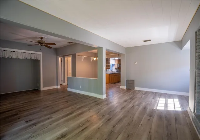 3rd image of 2567 Central Ave, Clearwater, FL 33764 | MLS# TB8482887