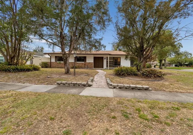 2nd image of 2708 Lion Heart Rd, Winter Park, FL 32792 | MLS# O6387685