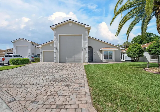 3rd image of 4152 Dunmore Dr, Lake Wales, FL 33859 | MLS# TB8482921