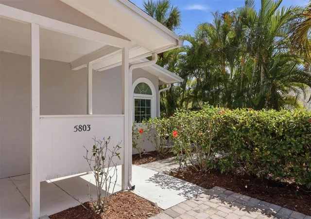 2nd image of 5803 De Palmas Ave, Holmes Beach, FL 34217 | MLS# A4684894