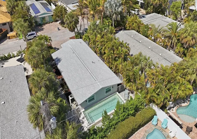 3rd image of 5803 De Palmas Ave, Holmes Beach, FL 34217 | MLS# A4684894
