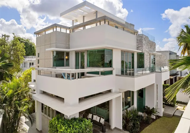 Photo 2 of House for sale at 2220 Park Blvd, San Juan, PR 00913 | MLS# PR9119685 | Listing updated on 2026-04-28