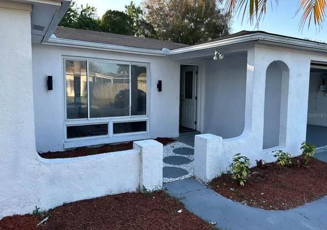 Homes for sale in Holiday, FL | 1715 Kenilworth St, Holiday, FL 34691 | MLS# S5145157